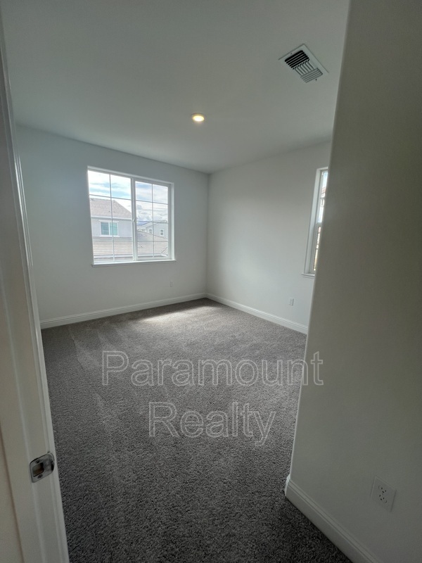 Building Photo - 1369 Emory Ln