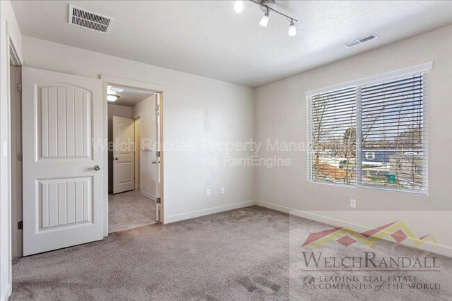 Building Photo - 1140 Seraphim Ct