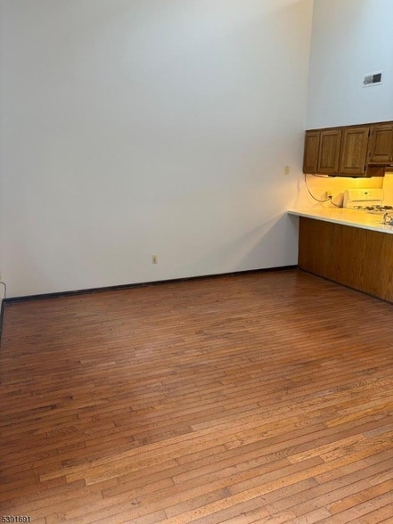 Building Photo - 2 Falkenstein Dr