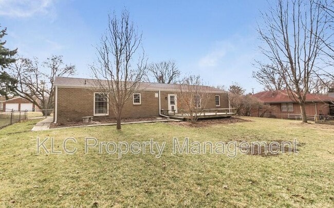 Building Photo - 7105 Sunset Terrace
