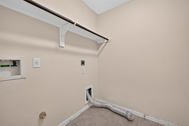 Building Photo - 11739 Edenstone Dr