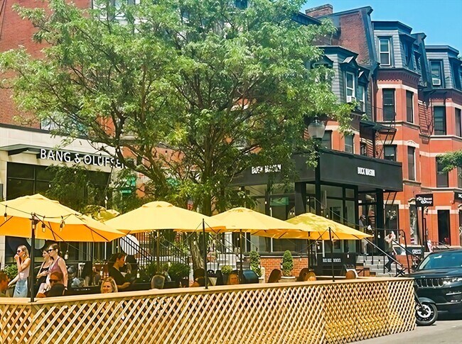 Building Photo - 229 Newbury St