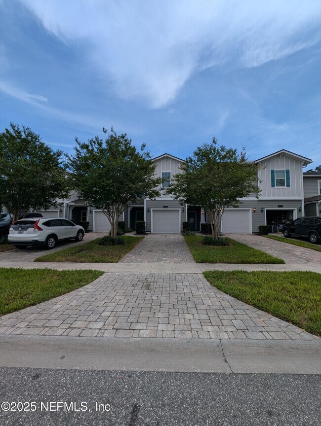 Building Photo - 58 Pindo Palm Dr