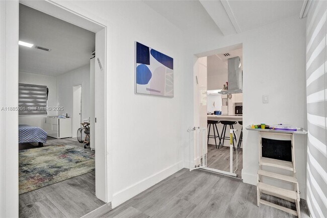 Building Photo - 3784 Sheridan Ave