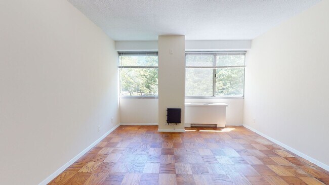 Building Photo - Studio Apartment Available at the Willough...