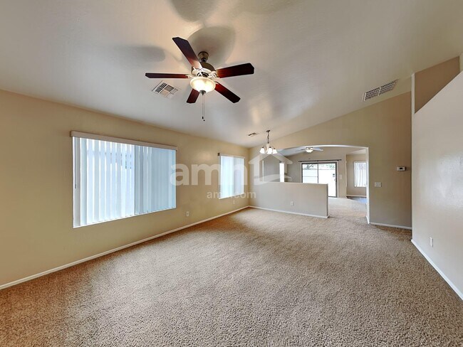 Building Photo - 11337 W Lincoln St