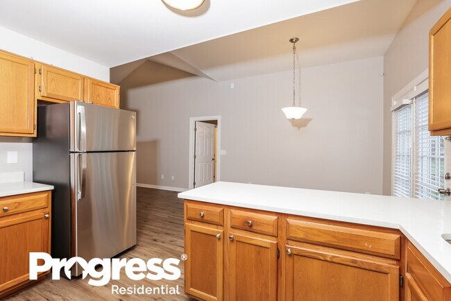 Building Photo - 608 Flicker Ct