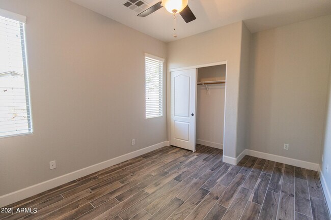 Building Photo - 13602 W Avalon Dr