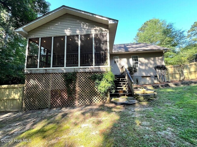 Building Photo - 2400 Longleaf Dr SW