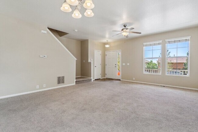 Building Photo - Well-Maintained 3-Bedroom Townhome with Central A/C and Open Layout