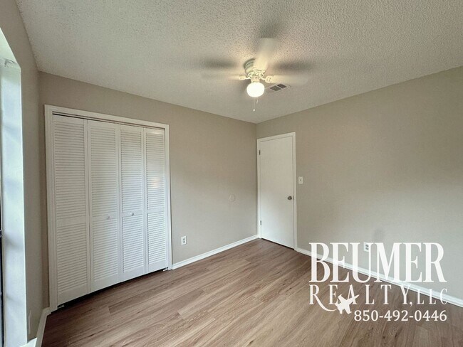 Building Photo - Updated Home Near I-10 and Scenic Hwy