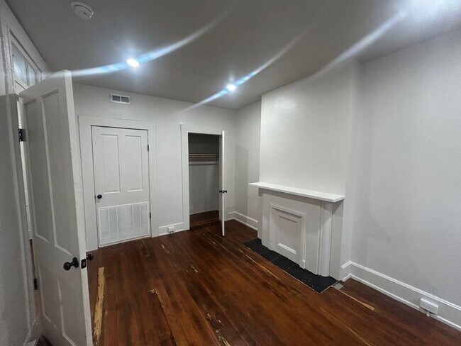 Building Photo - 920 Washington Ave