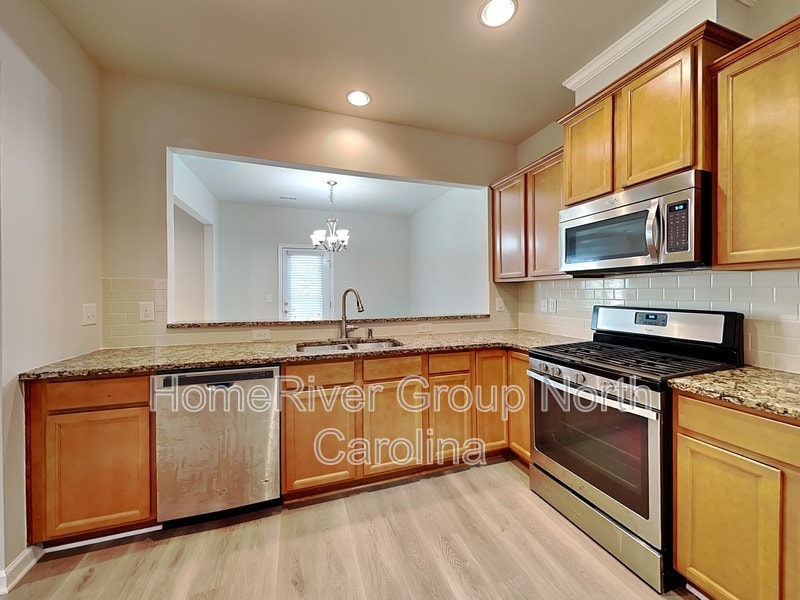 Building Photo - 509 Brier Crossings Loop