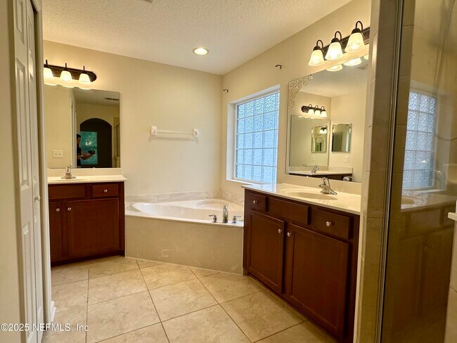 Building Photo - 300 Candlebark Dr