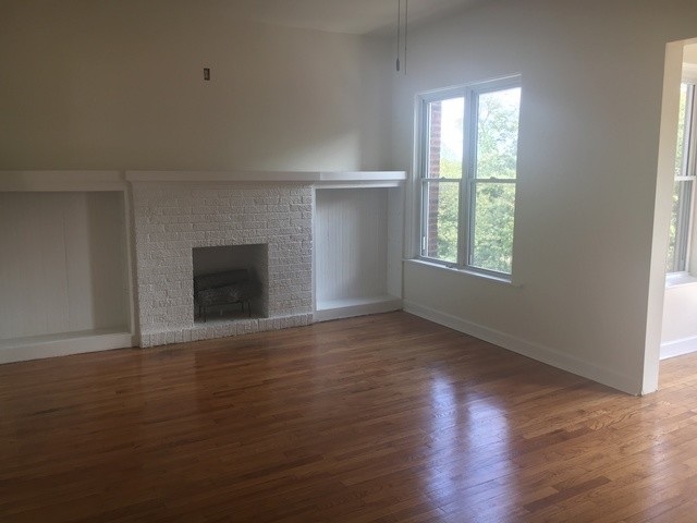 Building Photo - 5027 W Washington Blvd