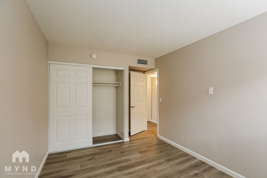 Building Photo - 4545 N 67th Ave