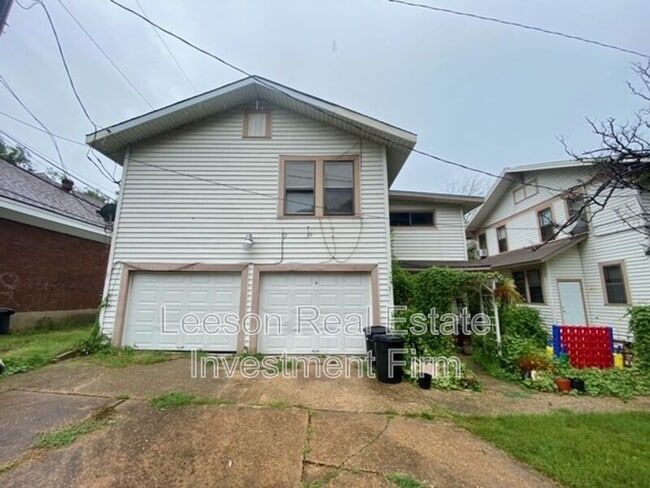 Building Photo - 1101 College St