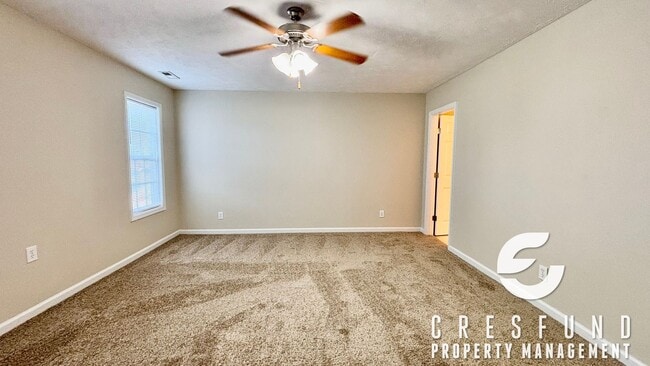 Building Photo - 3 Bed, 2.5 Bath Townhome - READY FOR YOU T...