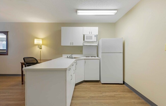 Building Photo - Furnished Studio-Memphis - Quail Hollow