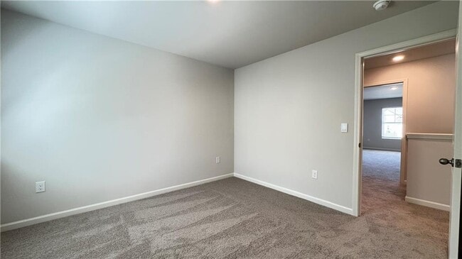 Building Photo - 61 Biltmore Pl