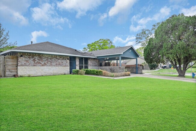 Building Photo - 6335 Tall Willow Dr
