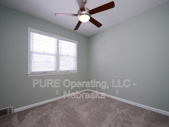 Building Photo - 4921 Bancroft St