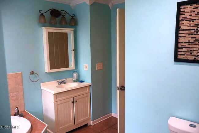 Building Photo - 19 Wilkins Ave