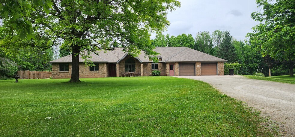 Primary Photo - 2530 West American Dr