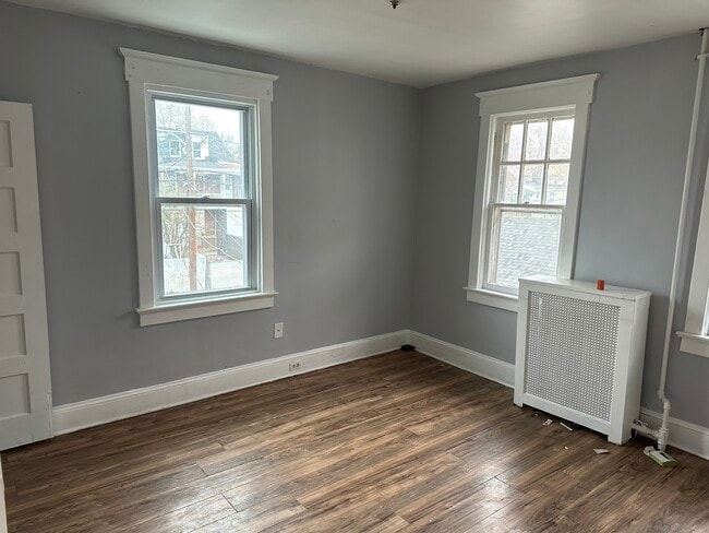 Building Photo - 318 Ardmore Ave