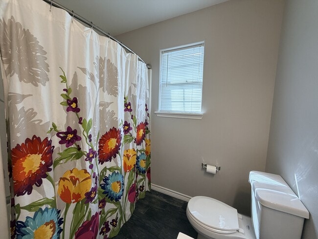 Building Photo - 103 S 4th St