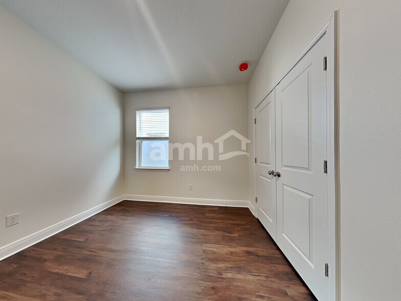 Building Photo - 27600 St Andrews Ave