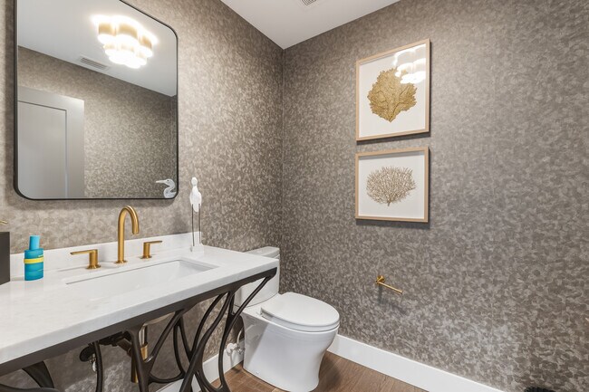 Building Photo - 165 1st St E