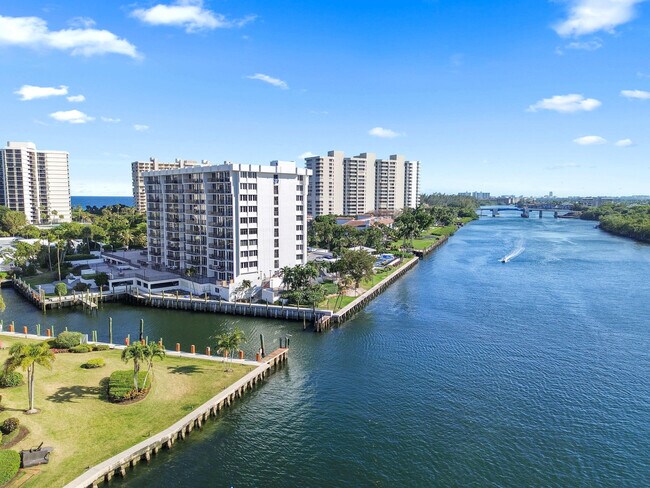 Building Photo - 4750 S Ocean Blvd