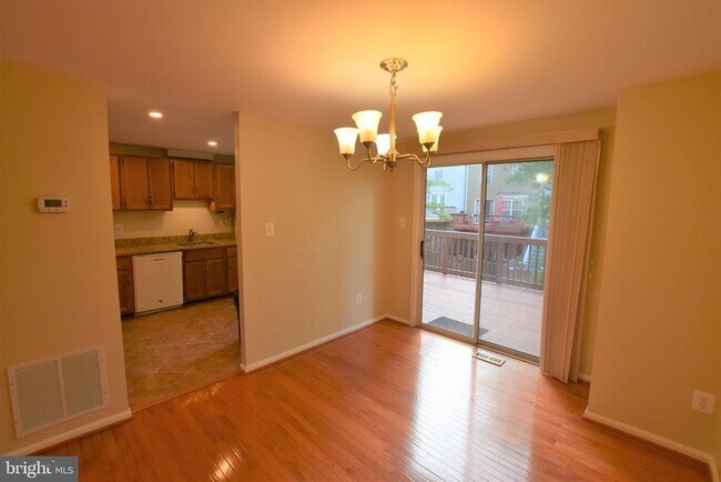 Building Photo - 6605 Briarleigh Way