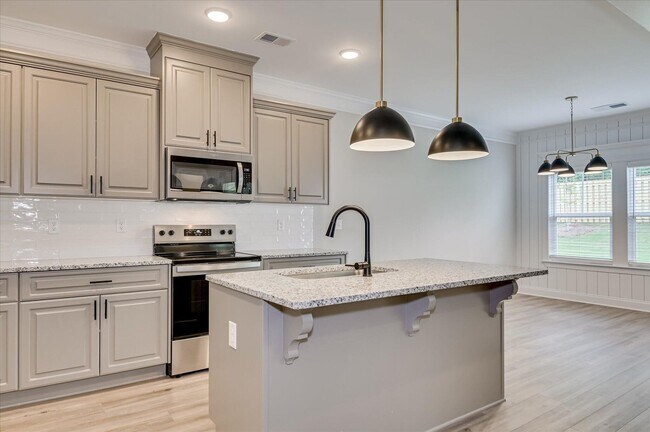 Building Photo - 136 Tanager Ln