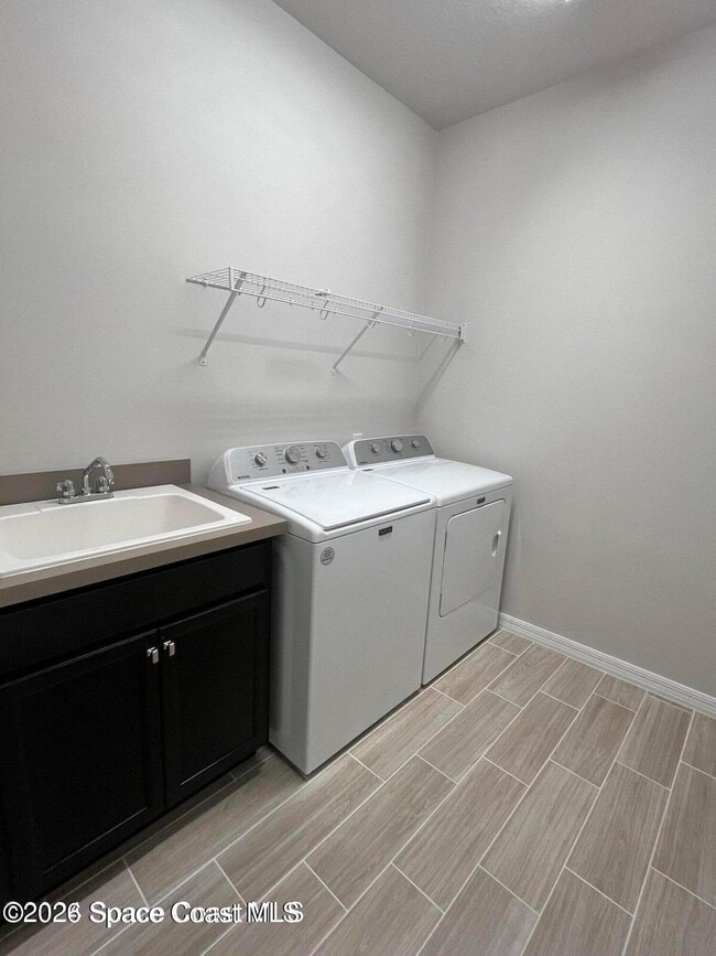 Building Photo - 2609 Pangea Cir