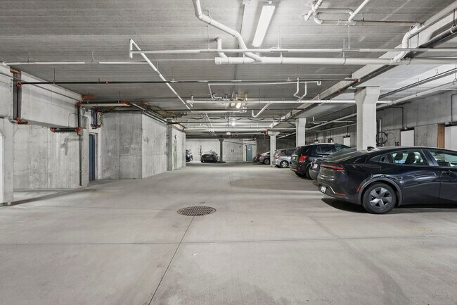 Building Photo - 1037 Williamson St