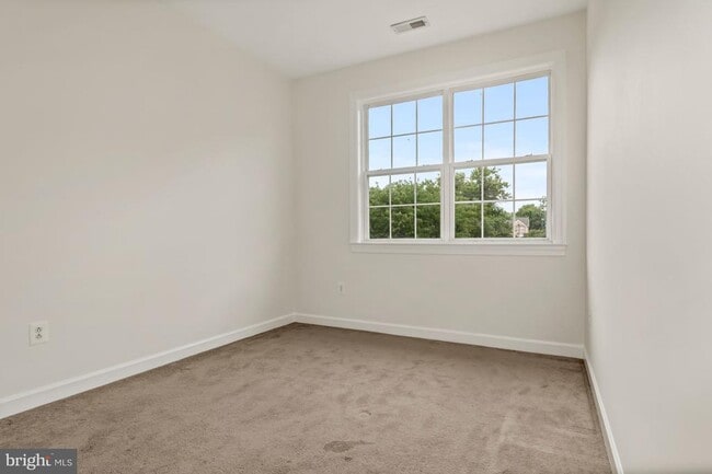 Building Photo - 3311 Castle Ridge Cir