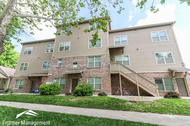 Primary Photo - 914 Vattier Street