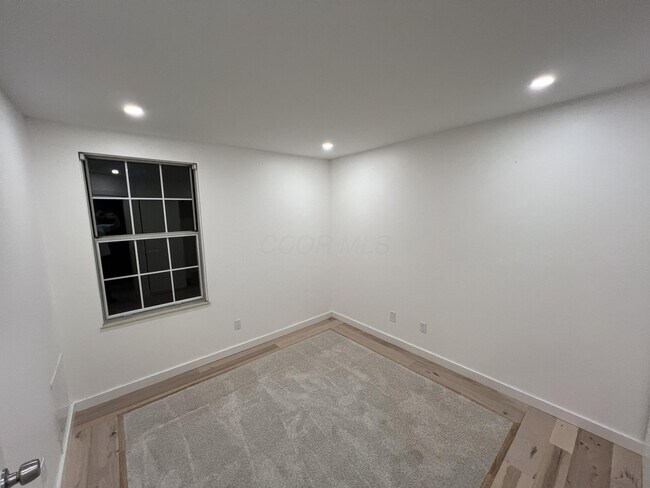 Building Photo - 4869 Stoneybrook Blvd