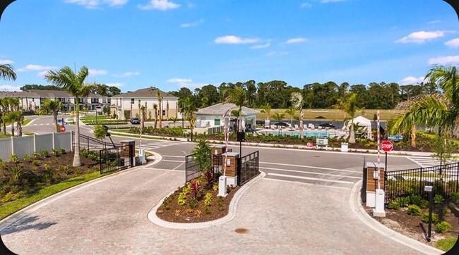 Building Photo - 15138 Cuzcorro Ct