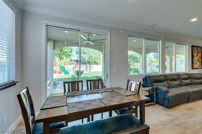 Building Photo - 5056 Shadow Palm Ct