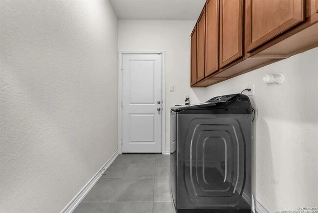 Building Photo - 412 Deer Crest Dr