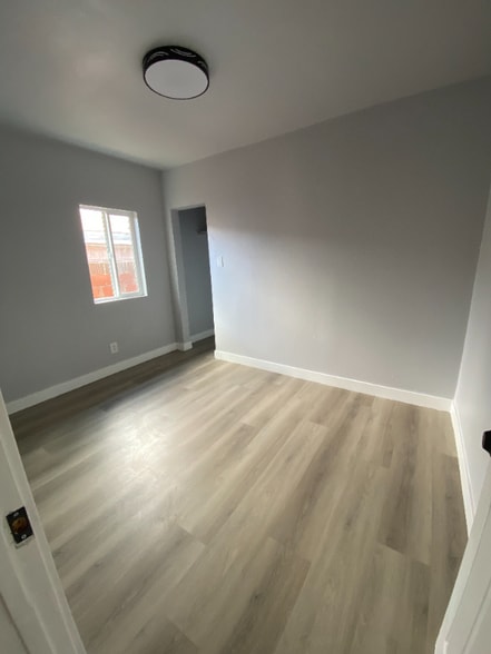 Building Photo - 1509 E 20th St