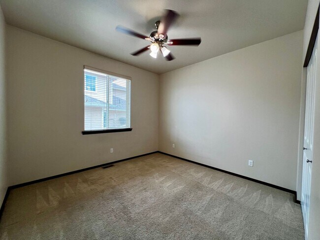 Building Photo - Home in West Valley with garage & back yard!