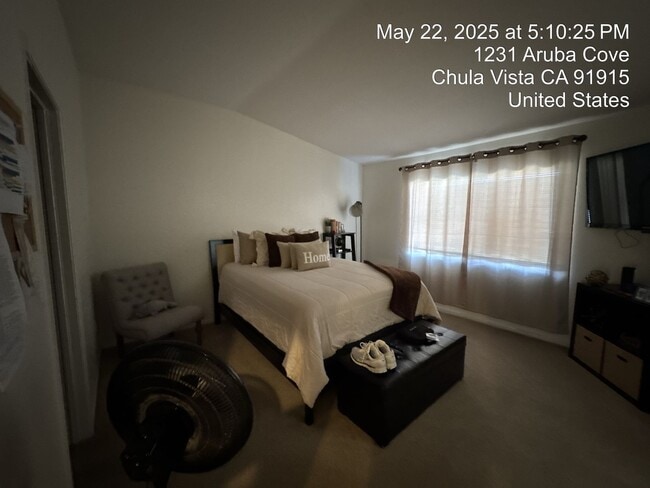Building Photo - FOR RENT – Modern Townhome in Eastlake