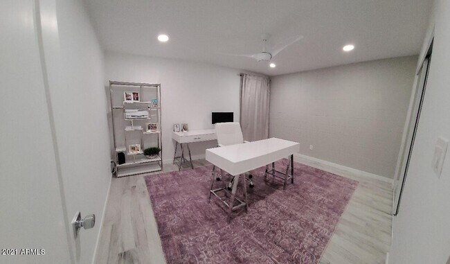 Building Photo - 4201 E Camelback Rd