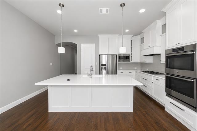 Building Photo - 2609 Navarro Trail