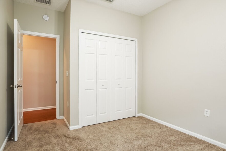 Building Photo - 9565 Bembridge Mill Dr