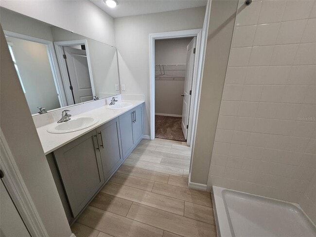 Building Photo - 37327 Sagemoor Dr